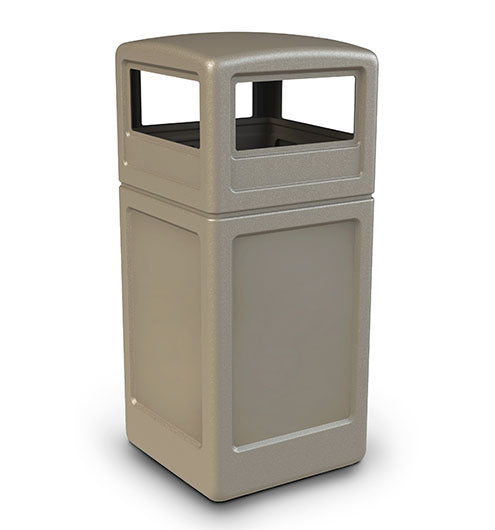 POUBELLE CARRÉ AVEC DOME 42 GALONS  Poubelle PolyTec™ GA73290299