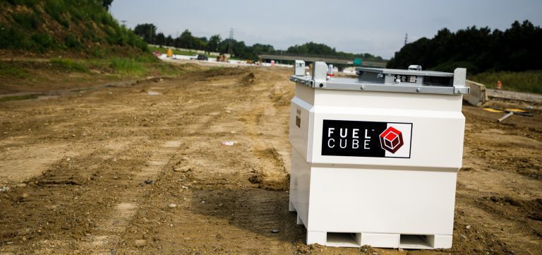 FuelCube Tank FCP250 - 946 Liters with pump 15 GPM